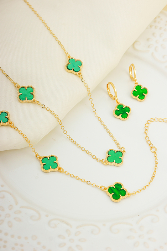 Colar trevo verde